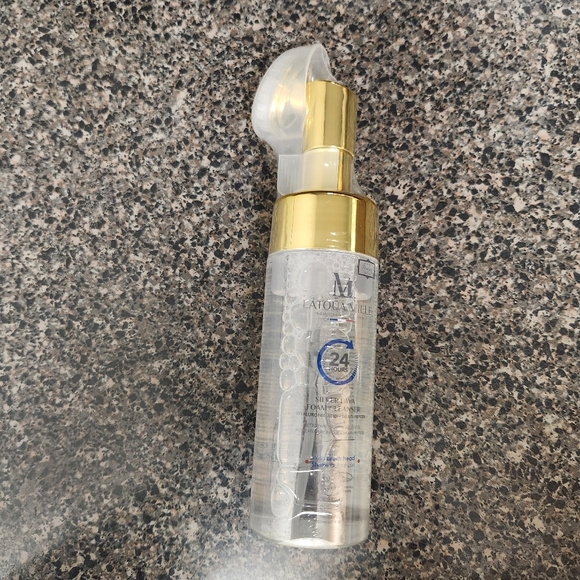 LÁTOÜA MILLE Silver Lava Foam Cleanser (With Brush Head) - Picture 4 of 4